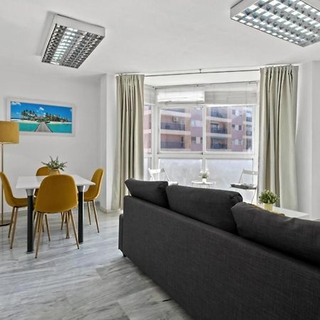 Apartamento Luminoso Cuarteles Apartment Malaga Exterior photo